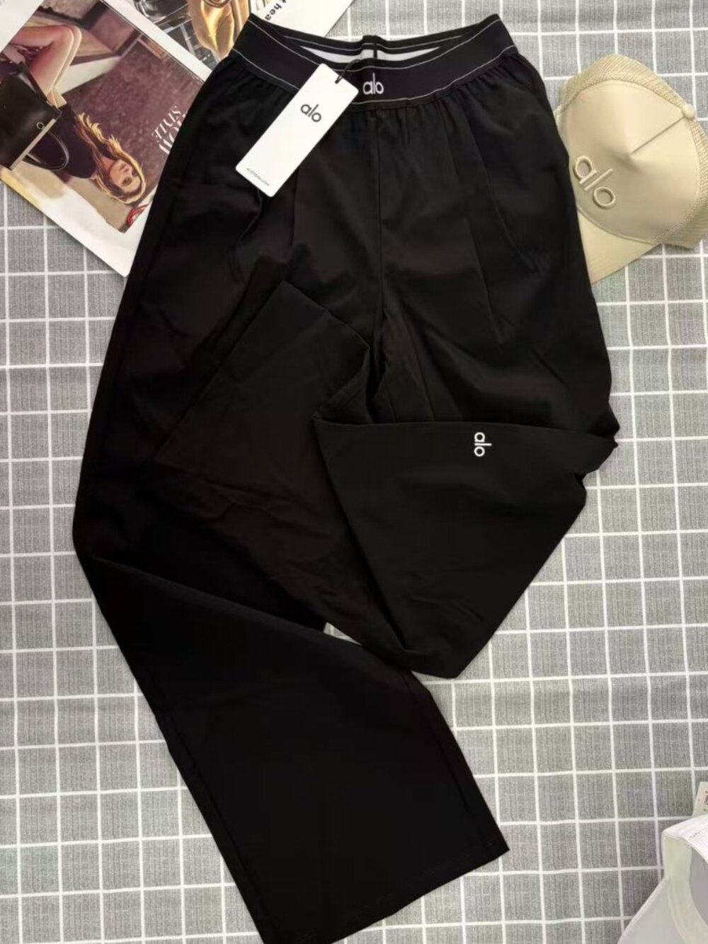 Women's Black Commuting Yoga Pants ALO Yoga🌙Regular inner seam length 30 inches - Picture 3 of 8